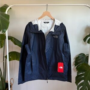 NWT Dark Blue North Face Men’s Venture 2 Rain Jacket